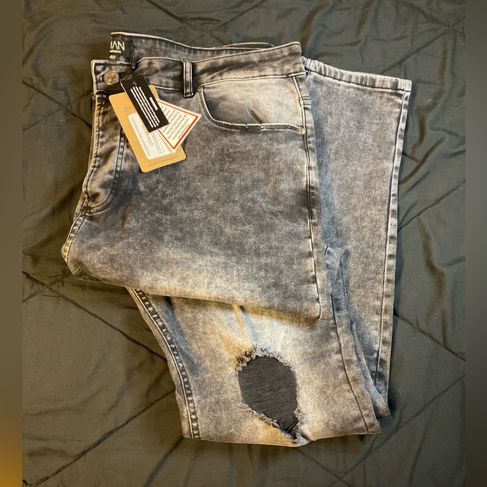 Stone wash ripped slim fit jeans